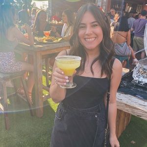 Meet your Posher, Stephanie